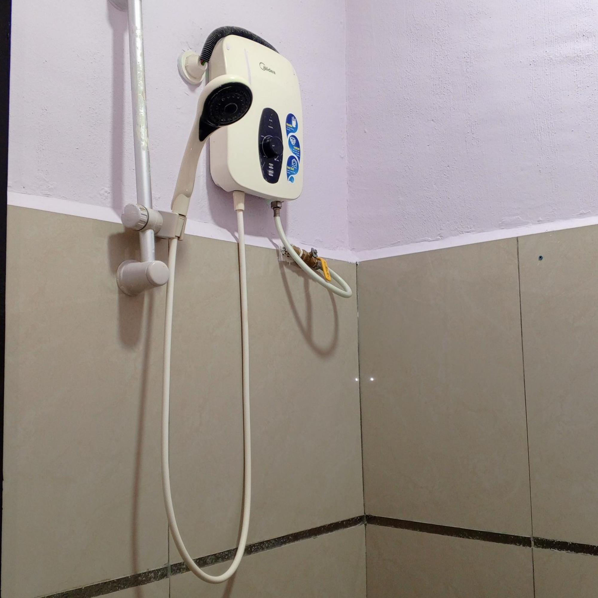 Sukau Tomanggong View Bed & Breakfast Room photo