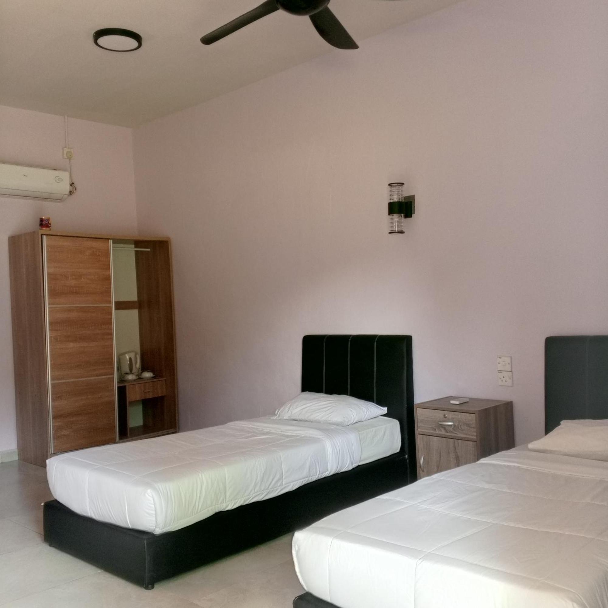 Sukau Tomanggong View Bed & Breakfast Room photo
