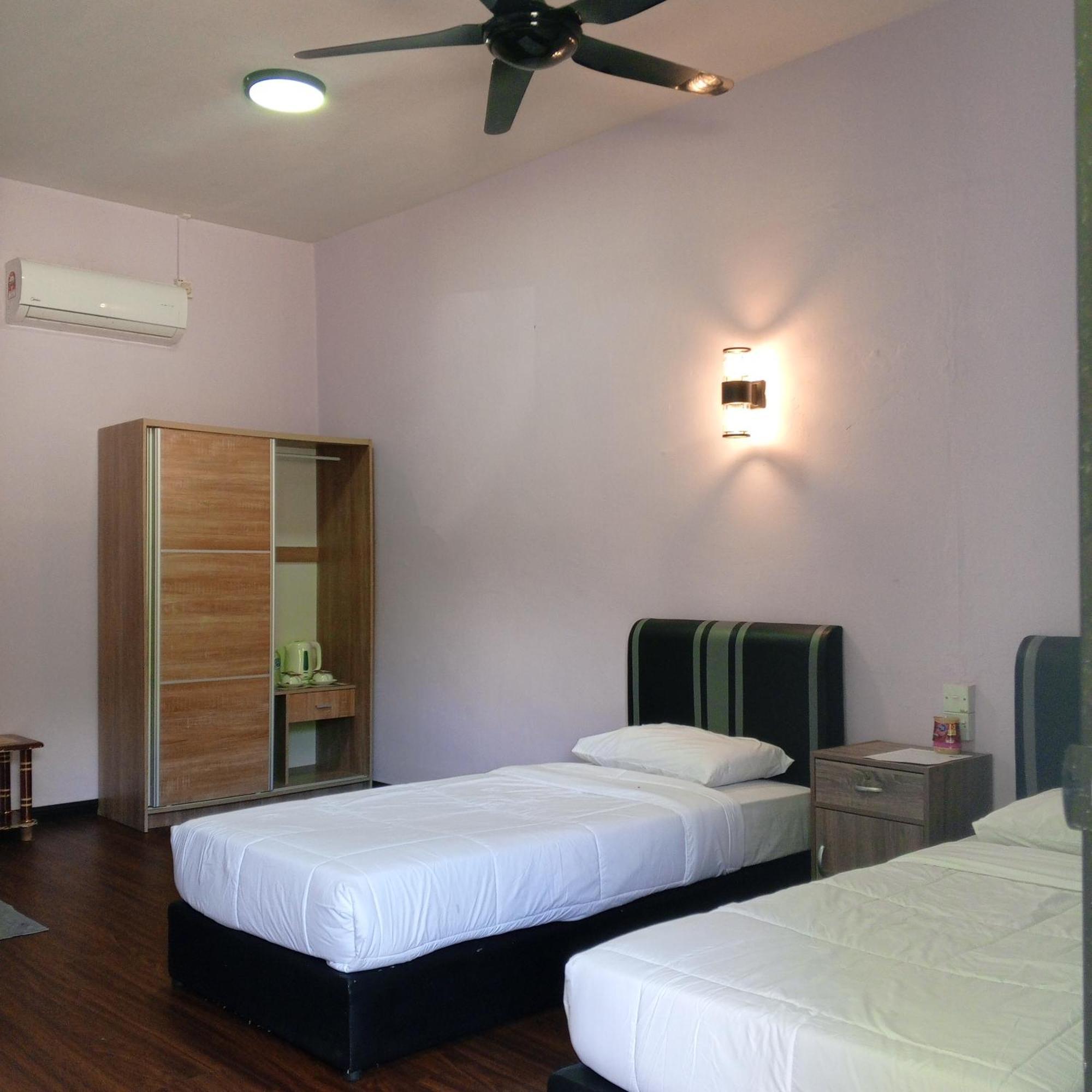 Sukau Tomanggong View Bed & Breakfast Room photo
